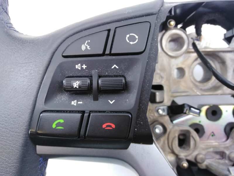 Recambio de volante para hyundai tucson essence bluedrive 2wd referencia OEM IAM 309751299B9A  E2-B5-18-2
