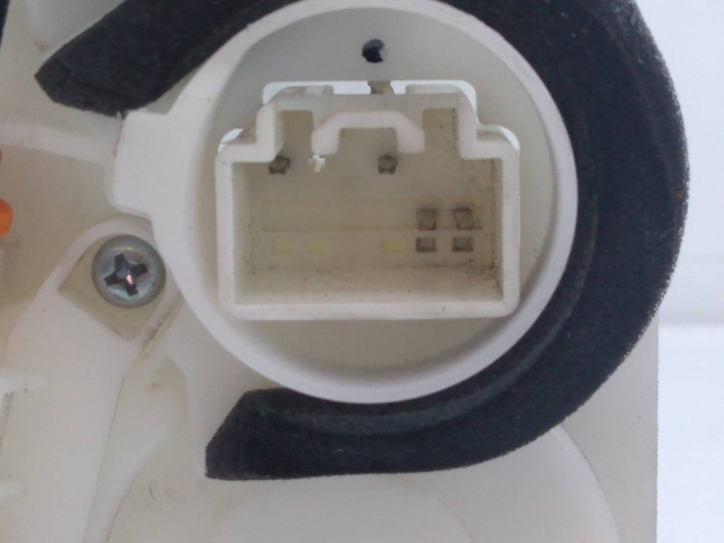 Recambio de cerradura puerta trasera derecha para mazda cx-5 style 2wd referencia OEM IAM   E2-A2-15-1