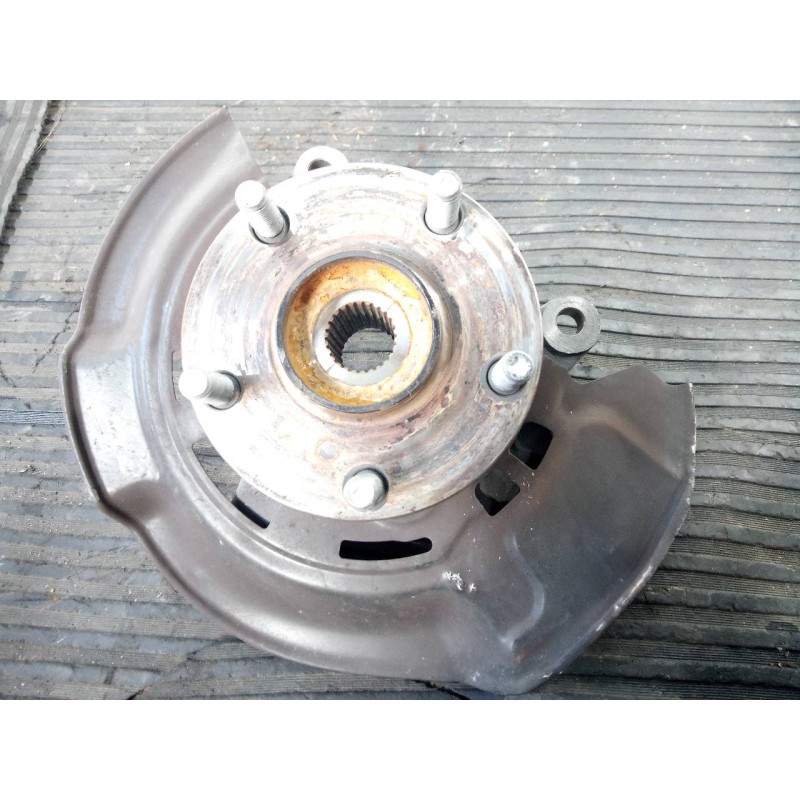 Recambio de mangueta delantera derecha para toyota verso advance referencia OEM IAM F11AW7792  P1-B5-38