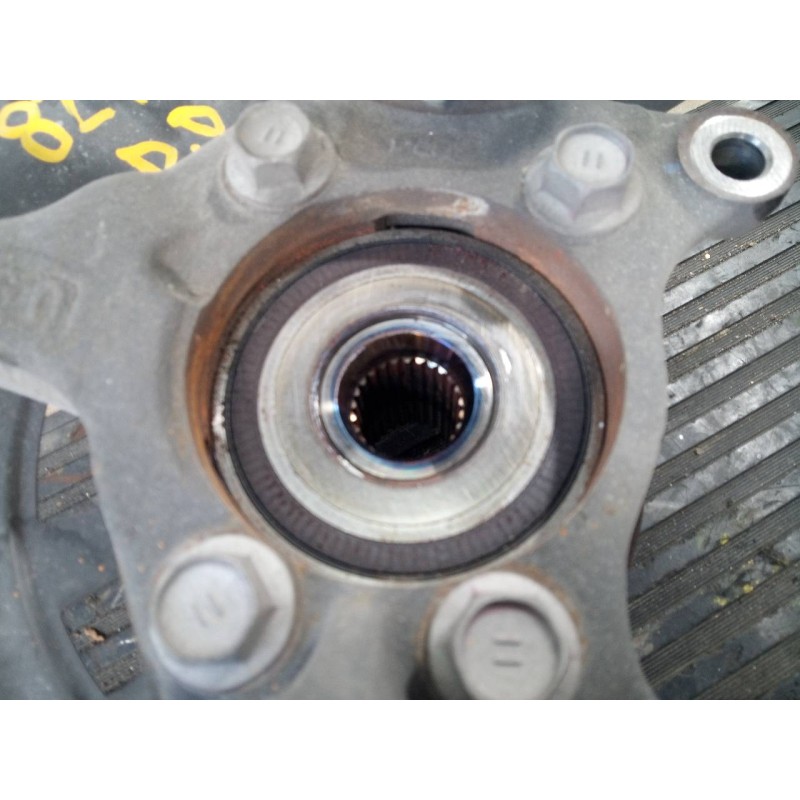 Recambio de mangueta delantera derecha para toyota verso advance referencia OEM IAM F11AW7792  P1-B5-38