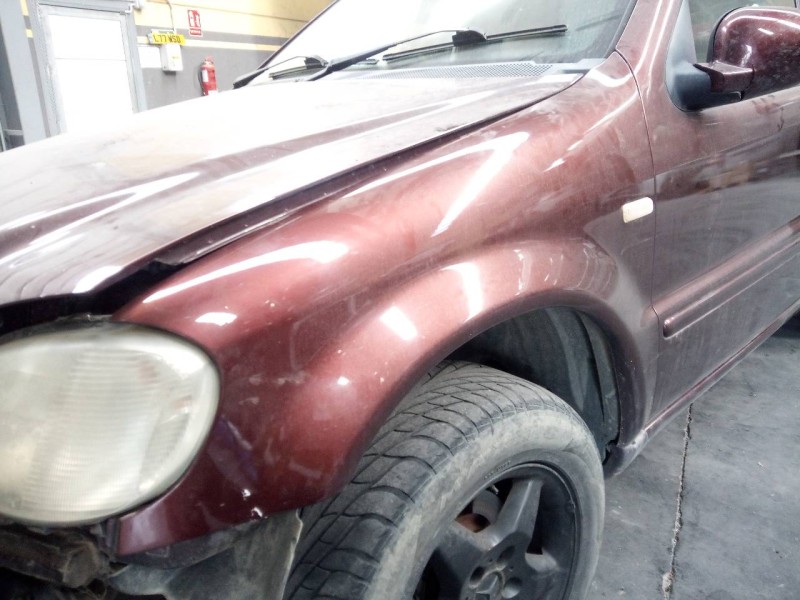 Recambio de aleta delantera izquierda para mercedes-benz clase m (w163) 270 cdi (163.113) referencia OEM IAM   