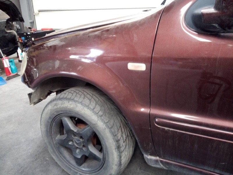 Recambio de aleta delantera izquierda para mercedes-benz clase m (w163) 270 cdi (163.113) referencia OEM IAM   