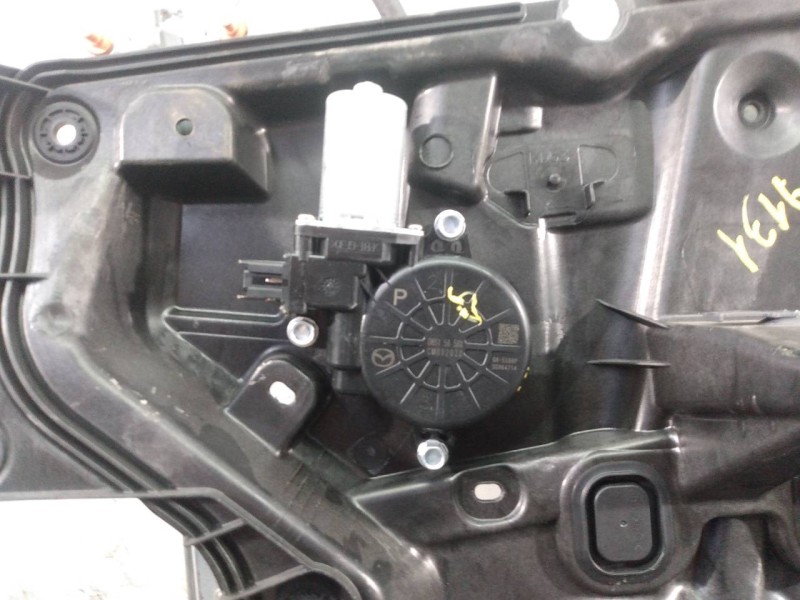 Recambio de elevalunas delantero derecho para mazda cx-5 style 2wd referencia OEM IAM KD537397X  P2-B3-13