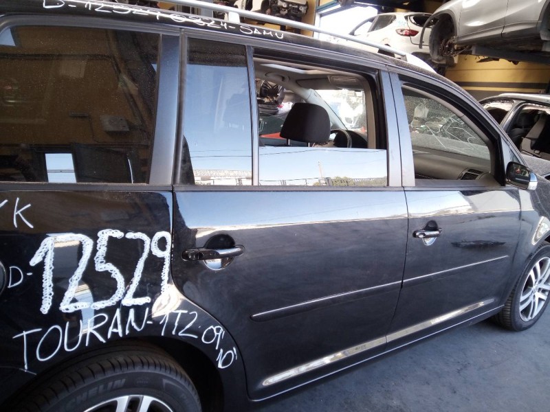 Recambio de puerta trasera derecha para volkswagen touran (1t2) advance referencia OEM IAM   