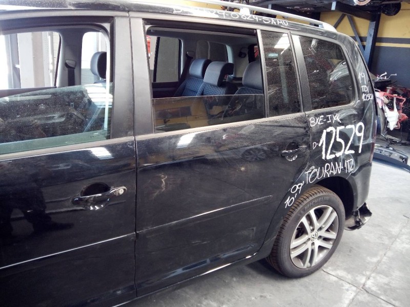 Recambio de puerta trasera izquierda para volkswagen touran (1t2) advance referencia OEM IAM   