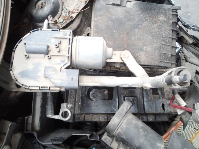 Recambio de motor limpia delantero para volkswagen golf plus (5m1) bluemotion edition referencia OEM IAM 0390241779 5M0955119 