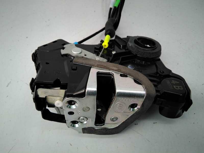 Recambio de cerradura puerta delantera derecha para toyota land cruiser (j15) gx referencia OEM IAM A046693 1102711 