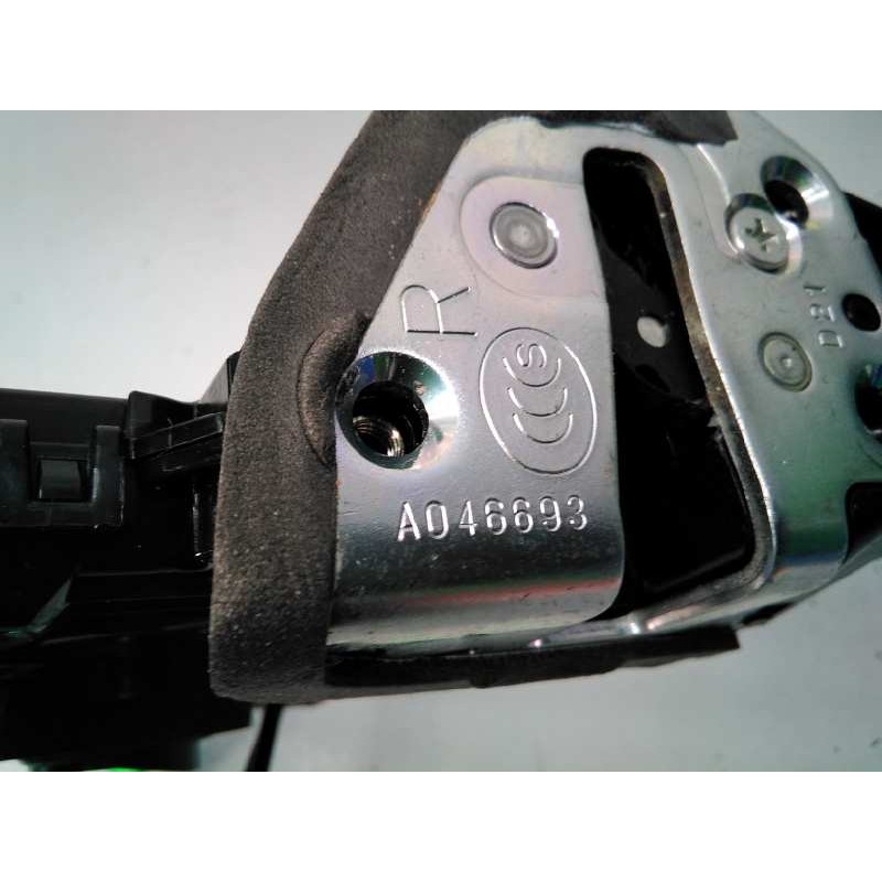 Recambio de cerradura puerta delantera derecha para toyota land cruiser (j15) gx referencia OEM IAM A046693 1102711 