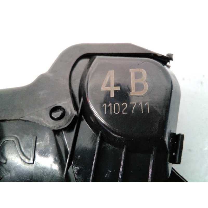 Recambio de cerradura puerta delantera derecha para toyota land cruiser (j15) gx referencia OEM IAM A046693 1102711 