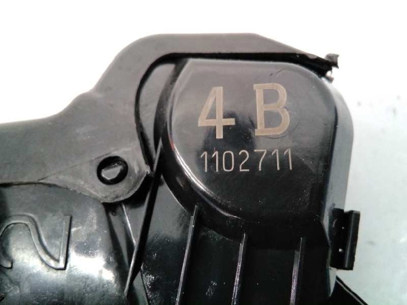 Recambio de cerradura puerta delantera derecha para toyota land cruiser (j15) gx referencia OEM IAM A046693 1102711 