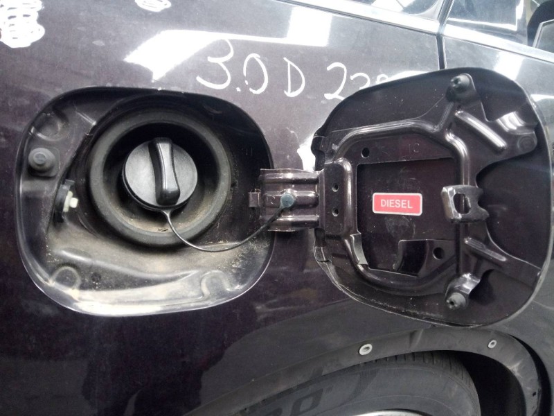 Recambio de tapa exterior combustible para infiniti fx fx30d s referencia OEM IAM   