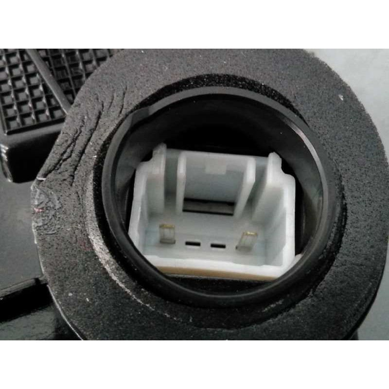 Recambio de cerradura puerta delantera derecha para toyota land cruiser (j15) gx referencia OEM IAM A046693 1102711 