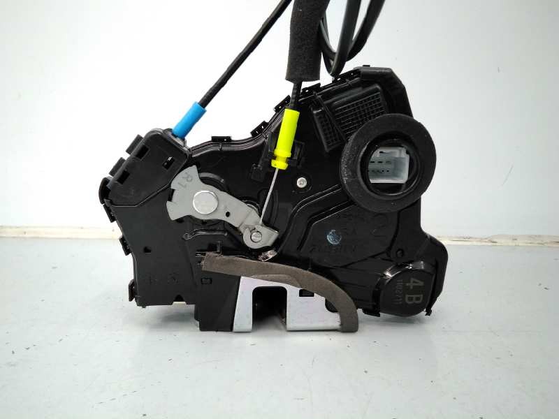 Recambio de cerradura puerta delantera derecha para toyota land cruiser (j15) gx referencia OEM IAM A046693 1102711 