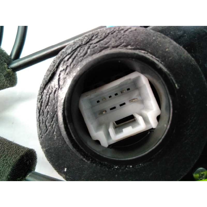 Recambio de cerradura puerta trasera izquierda para toyota land cruiser (j15) gx referencia OEM IAM A046693 1102700 