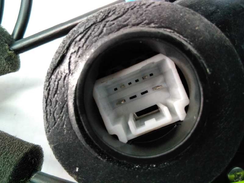 Recambio de cerradura puerta trasera izquierda para toyota land cruiser (j15) gx referencia OEM IAM A046693 1102700 