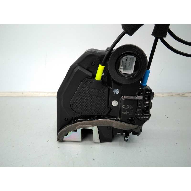 Recambio de cerradura puerta trasera izquierda para toyota land cruiser (j15) gx referencia OEM IAM A046693 1102700 