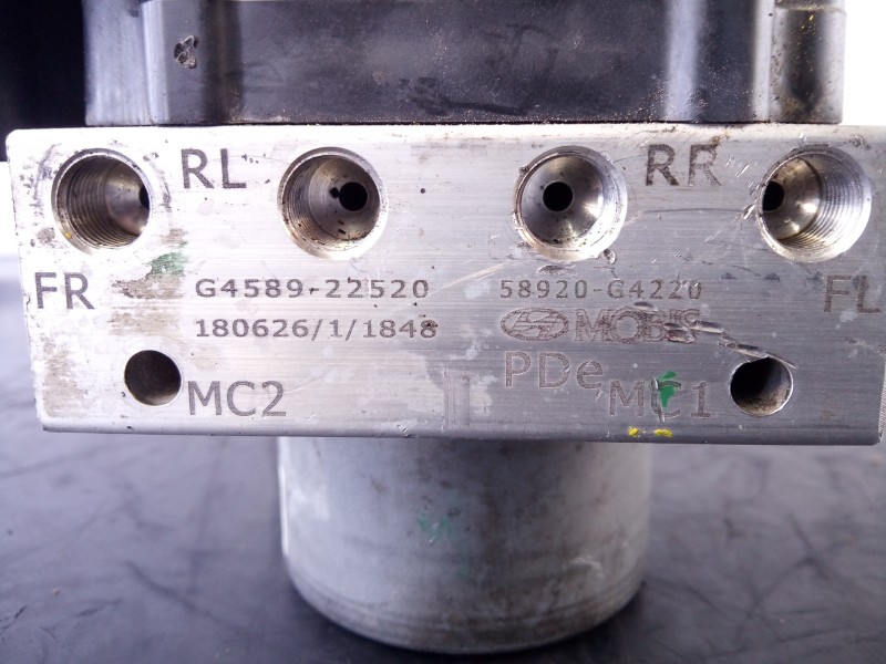 Recambio de abs para hyundai i30 fastback tecno referencia OEM IAM 58920G4220 458922520 P3-A8-19-4