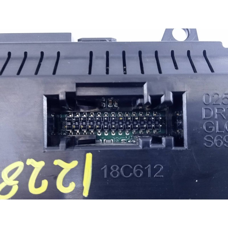 Recambio de mando climatizador para ford focus turn. titanium referencia OEM IAM F1ET18C612AJ WZ5V036421 E3-B3-29-3