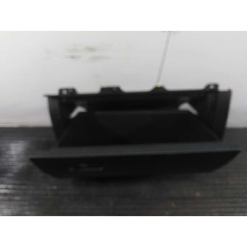 Recambio de guantera para toyota land cruiser (j15) gx referencia OEM IAM   P2-A2-3