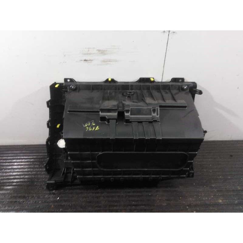 Recambio de guantera para toyota land cruiser (j15) gx referencia OEM IAM   P2-A2-3