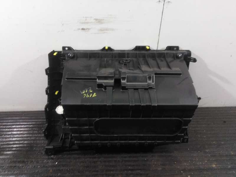 Recambio de guantera para toyota land cruiser (j15) gx referencia OEM IAM   P2-A2-3