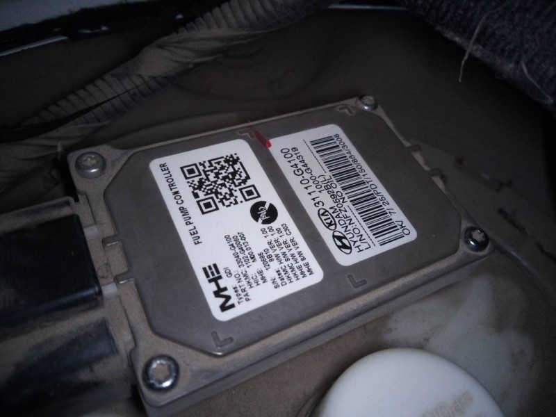 Recambio de aforador para hyundai i30 fastback tecno referencia OEM IAM 31110G4100  