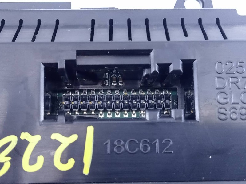 Recambio de mando climatizador para ford focus turn. titanium referencia OEM IAM F1ET18C612AJ WZ5V036421 E3-B3-29-3