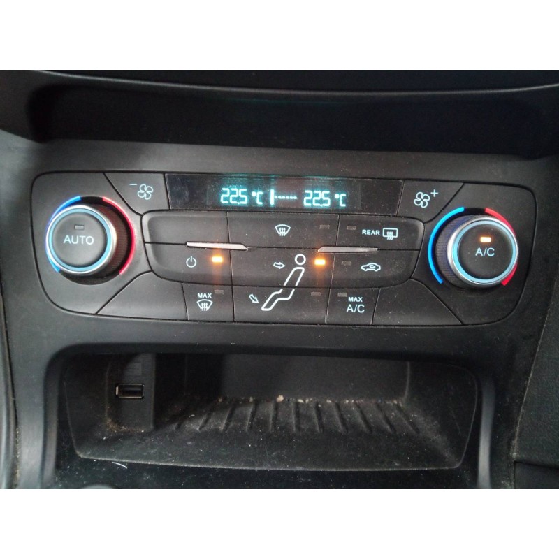Recambio de mando climatizador para ford focus turn. titanium referencia OEM IAM F1ET18C612AJ WZ5V036421 E3-B3-29-3