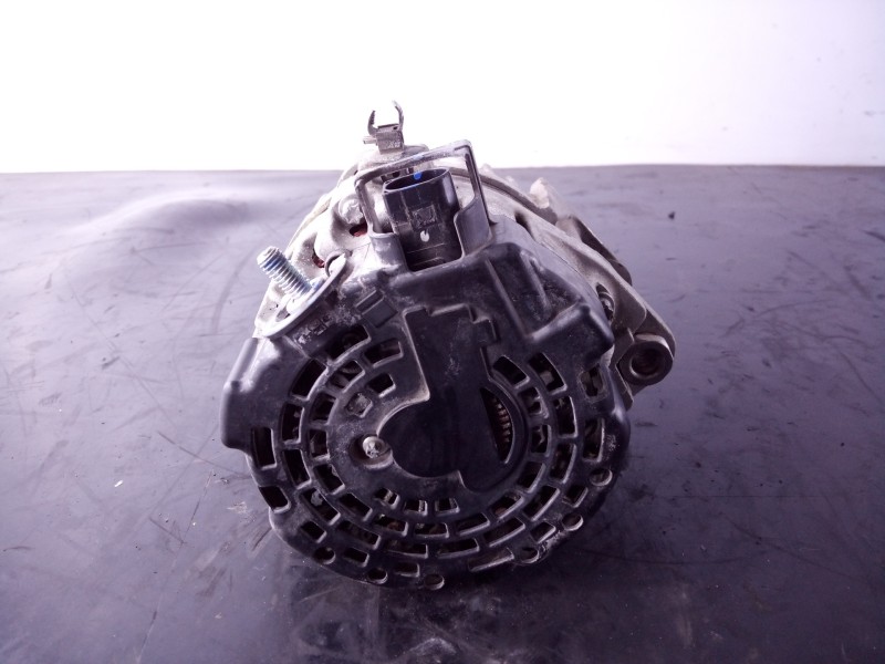 Recambio de alternador para hyundai i30 fastback tecno referencia OEM IAM 3730004950  P3-A4-29-2