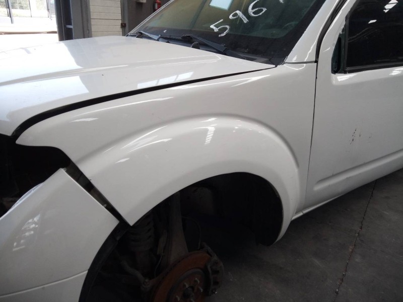 Recambio de aleta delantera izquierda para nissan pathfinder (r51) 2.5 dci se referencia OEM IAM   