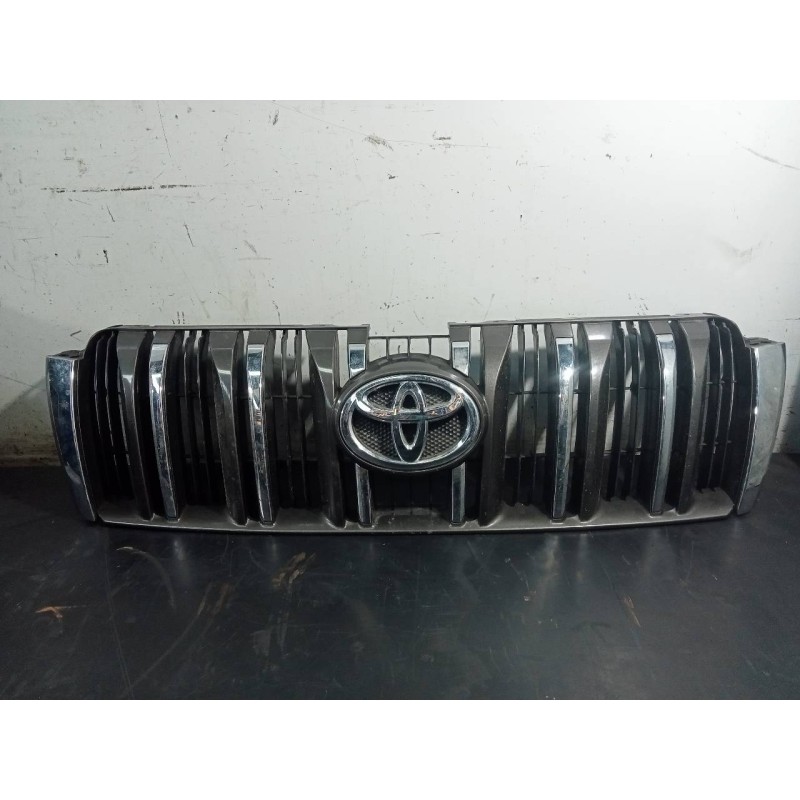 Recambio de rejilla delantera para toyota land cruiser (j15) gx referencia OEM IAM   P2-A2-18