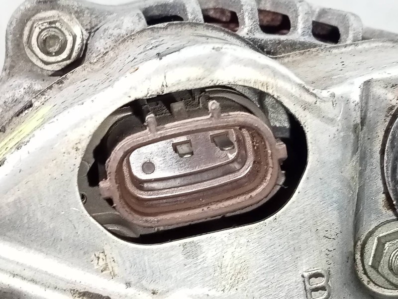 Recambio de alternador para kia sorento 2.5 crdi vgt ex1 referencia OEM IAM 373004A300  P3-A4-22-2