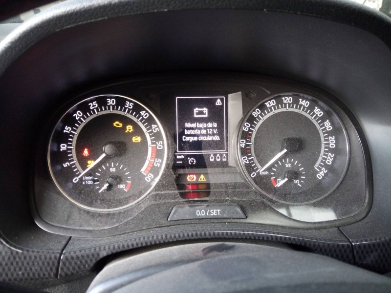 Recambio de cuadro instrumentos para skoda fabia active referencia OEM IAM 6V0920747C A2C13558300 E2-A1-24-2