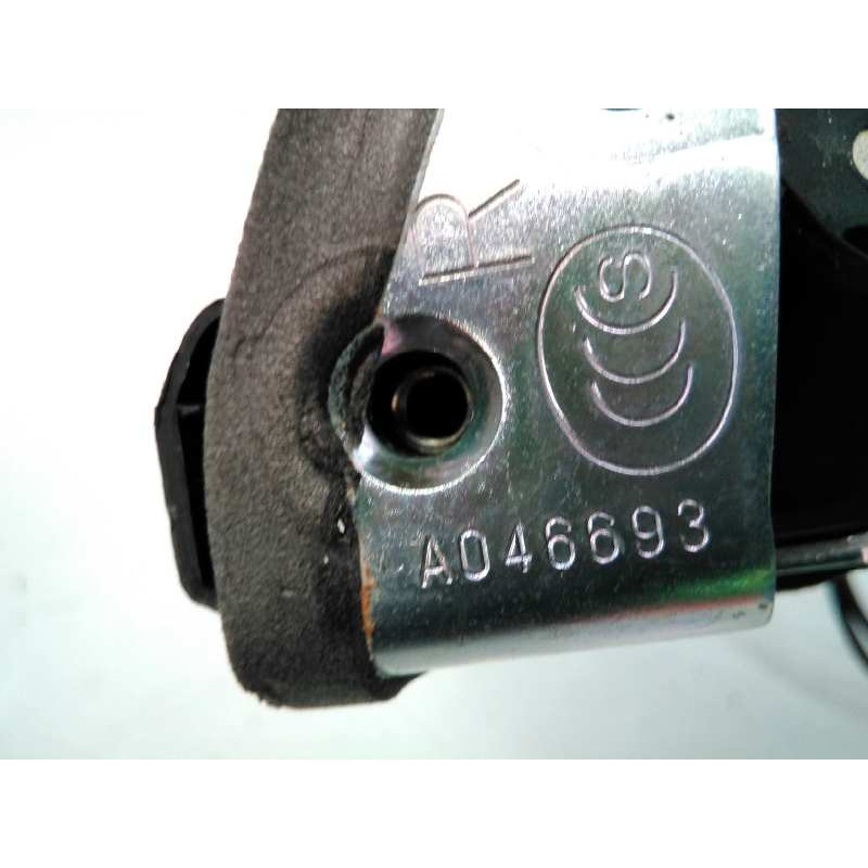 Recambio de cerradura puerta trasera derecha para toyota land cruiser (j15) gx referencia OEM IAM A046693 1102703 