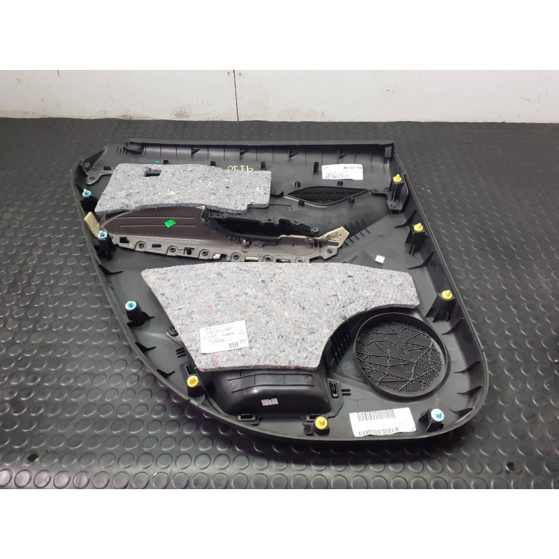 Recambio de guarnecido puerta trasera derecha para hyundai ix20 gls comfort blue referencia OEM IAM 531440041  P2-A1-3