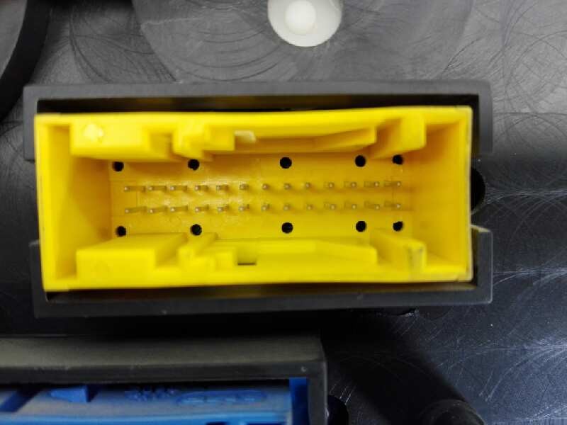 Recambio de cuadro instrumentos para nissan primera berlina (p12) acenta referencia OEM IAM BV015  E3-B4-23-4