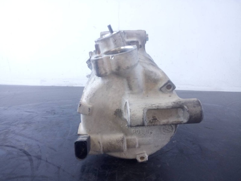 Recambio de compresor aire acondicionado para volkswagen caddy furgón/kombi monoespace referencia OEM IAM 5Q0820803M 027357108B5