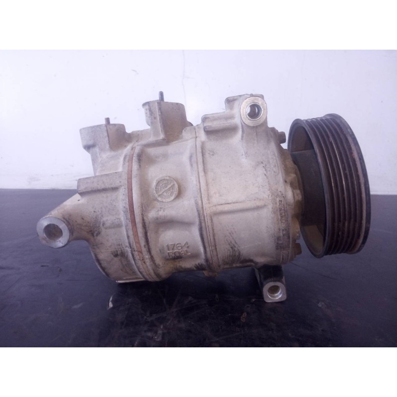 Recambio de compresor aire acondicionado para volkswagen caddy furgón/kombi monoespace referencia OEM IAM 5Q0820803M 027357108B5