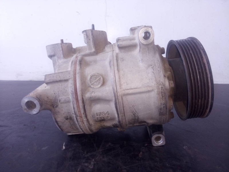 Recambio de compresor aire acondicionado para volkswagen caddy furgón/kombi monoespace referencia OEM IAM 5Q0820803M 027357108B5