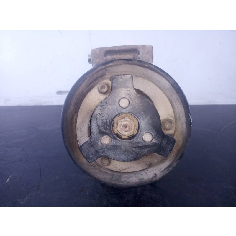 Recambio de compresor aire acondicionado para volkswagen caddy furgón/kombi monoespace referencia OEM IAM 5Q0820803M 027357108B5