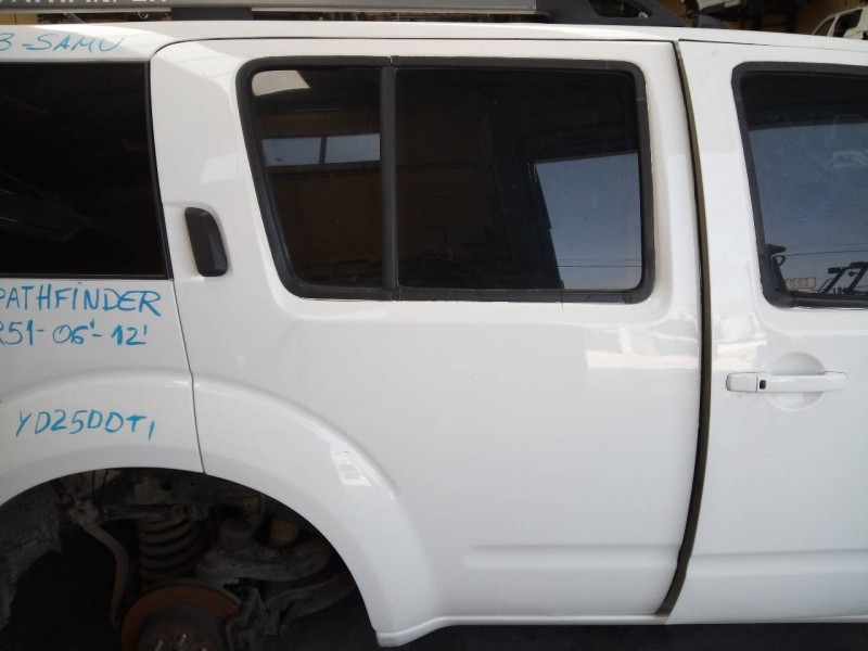 Recambio de puerta trasera derecha para nissan pathfinder (r51) 2.5 dci se referencia OEM IAM   