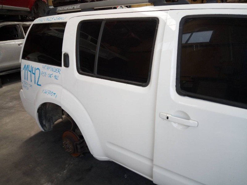 Recambio de puerta trasera derecha para nissan pathfinder (r51) 2.5 dci se referencia OEM IAM   