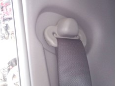 CINTURON SEGURIDAD TRASERO DERECHO 
