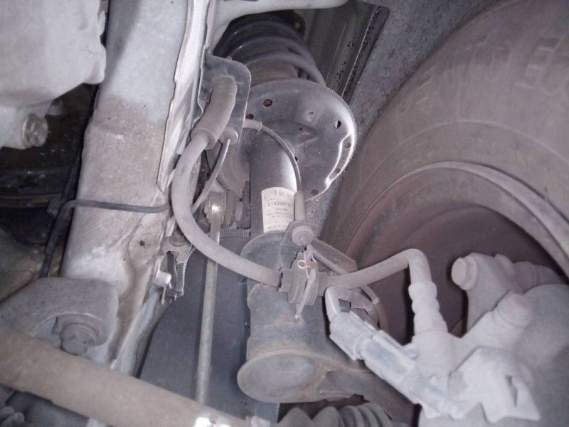 Recambio de amortiguador delantero izquierdo para fiat fiorino sx furg. referencia OEM IAM 51929878  