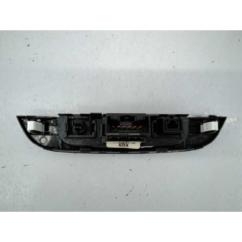 Recambio de warning para hyundai ix35 comfort 2wd referencia OEM IAM 937902S000BLH 847402S350TAN E3-A3-54-3