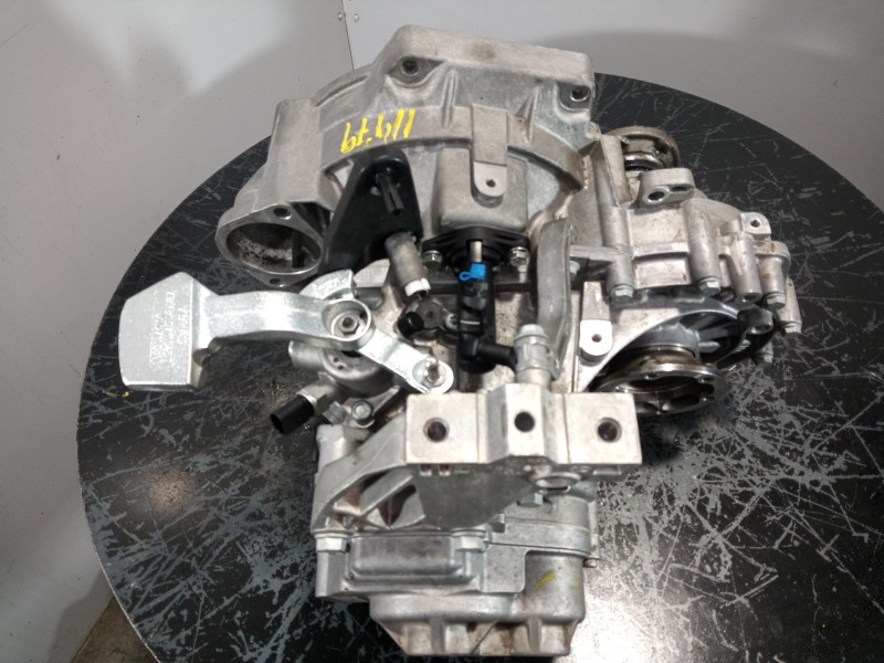 Recambio de caja cambios para skoda kamiq (nw4) ambition referencia OEM IAM TKQ  M1-A1-141