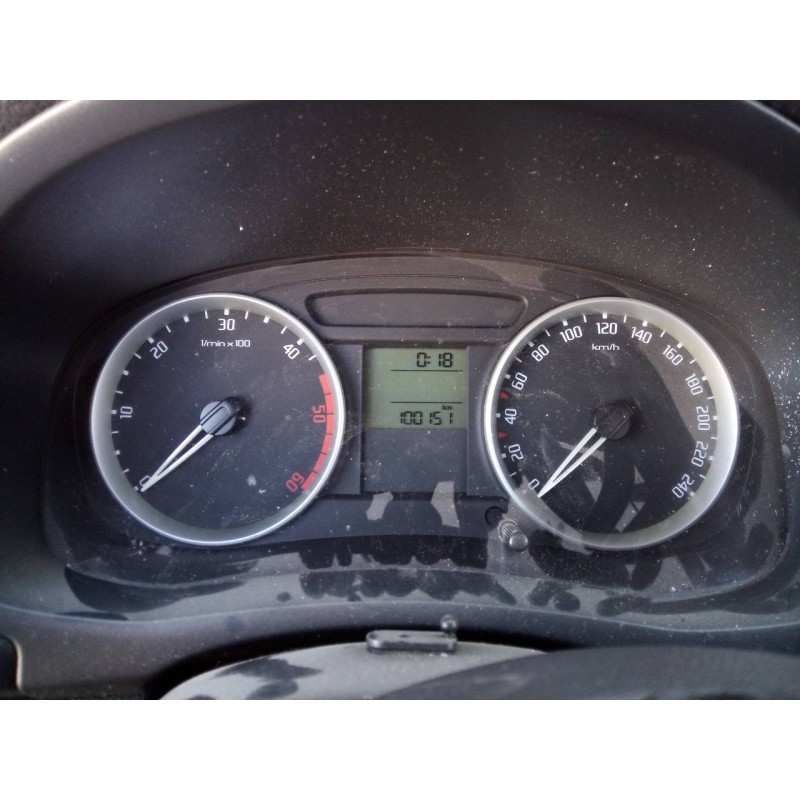 Recambio de cuadro instrumentos para skoda fabia (5j2 ) style referencia OEM IAM 5J0920811C V2802477 E2-A1-24-2
