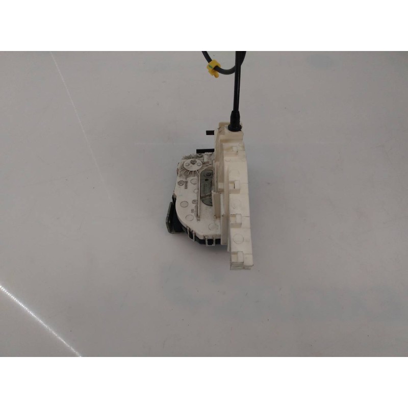 Recambio de cerradura puerta delantera derecha para fiat freemont (345) lounge 4wd referencia OEM IAM A052111 P04589916AD E2-B2-