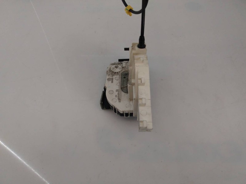 Recambio de cerradura puerta delantera derecha para fiat freemont (345) lounge 4wd referencia OEM IAM A052111 P04589916AD E2-B2-