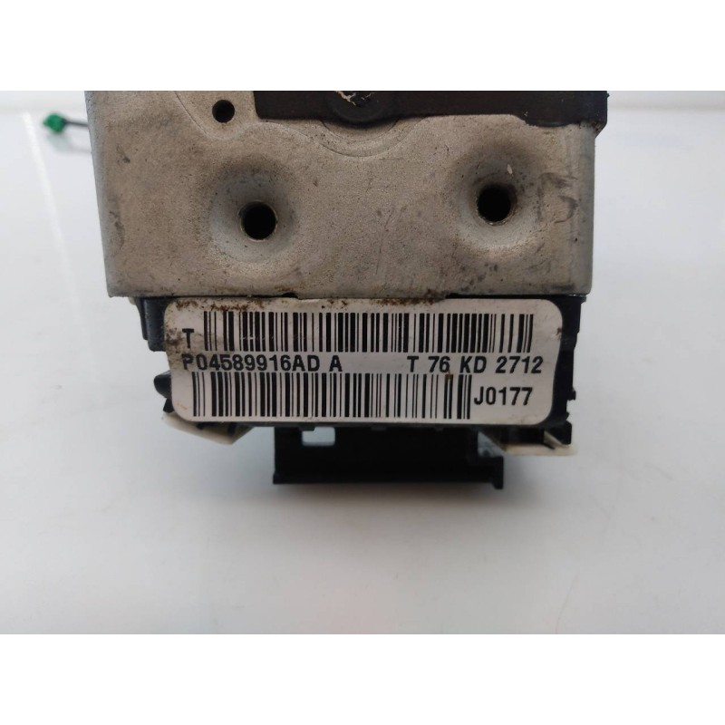 Recambio de cerradura puerta delantera derecha para fiat freemont (345) lounge 4wd referencia OEM IAM A052111 P04589916AD E2-B2-